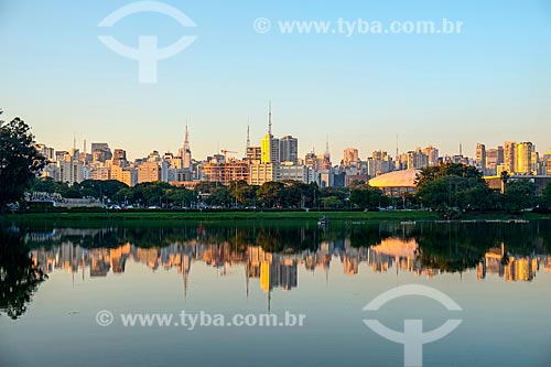  View of the sunset of the Sao Paulo city from Ibirapuera Park  - Sao Paulo city - Sao Paulo state (SP) - Brazil