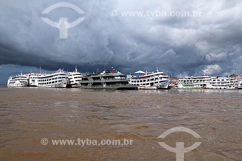  Moored boats - Parintins Port  - Parintins city - Amazonas state (AM) - Brazil