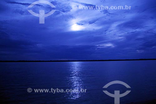  View of nightfall - Amazonas River near to Itacoatiara city  - Itacoatiara city - Amazonas state (AM) - Brazil