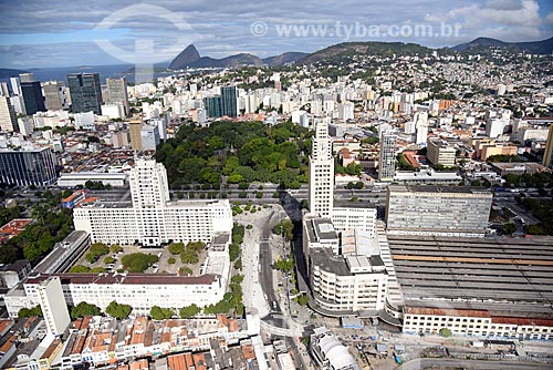  Aerial photo of the Duque de Caxias Palace - to the left - with the Central do Brasil Train Station - to the right  - Rio de Janeiro city - Rio de Janeiro state (RJ) - Brazil