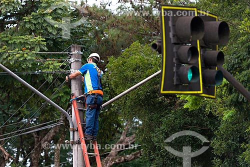  Labourer of power transmission services concessionaire making the maintenance  - Jacarei city - Sao Paulo state (SP) - Brazil