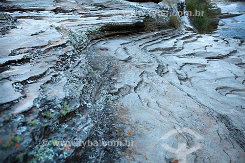  Detail of river erosion near to Salto River - Ibitipoca State Park  - Lima Duarte city - Minas Gerais state (MG) - Brazil