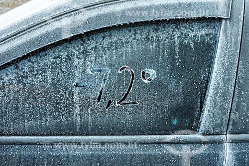  Detail of frozen car - Itatiaia National Park indicating the temperature of 7,2°  - Itatiaia city - Rio de Janeiro state (RJ) - Brazil