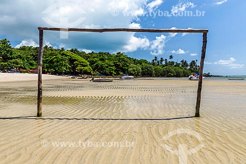  Goalpost - Morere Beach waterfront during the low tide  - Cairu city - Bahia state (BA) - Brazil