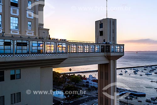  View of the sunset from Elevador Lacerda (Lacerda Elevator) - 1873  - Salvador city - Bahia state (BA) - Brazil