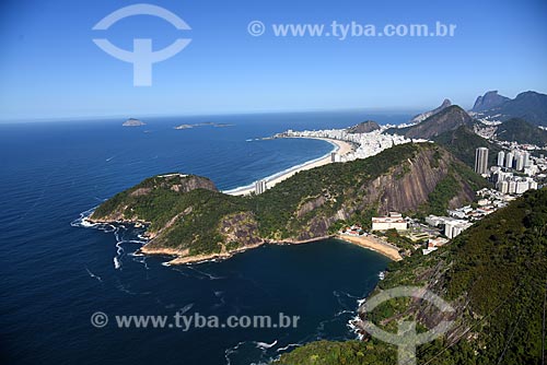  Cable car making the crossing between the Urca Mountain and Sugar Loaf  - Rio de Janeiro city - Rio de Janeiro state (RJ) - Brazil