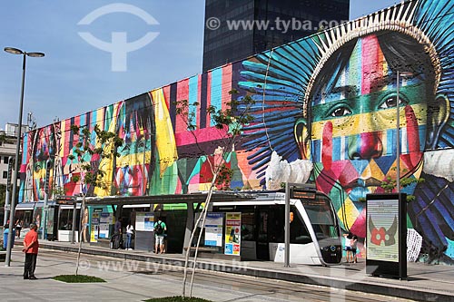  Parada dos Navios Station of Rio de Janeiro Light rail transit - Mayor Luiz Paulo Conde Waterfront with the Ethnicities Wall in the background  - Rio de Janeiro city - Rio de Janeiro state (RJ) - Brazil