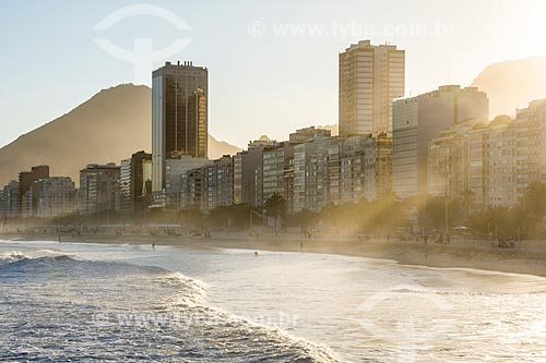  View of the Leme Beach waterfront with the Copacabana Beach in the background during the sunset  - Rio de Janeiro city - Rio de Janeiro state (RJ) - Brazil