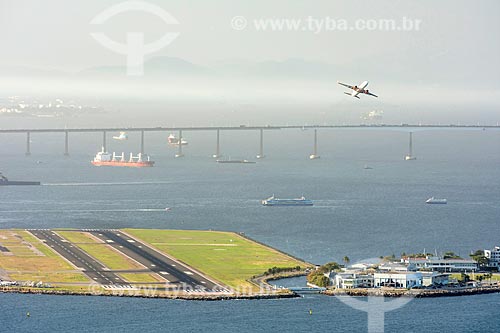  View of airplane taking off - Santos Dumont Airport and of the Rio-Niteroi Bridge from Sugarloaf  - Rio de Janeiro city - Rio de Janeiro state (RJ) - Brazil