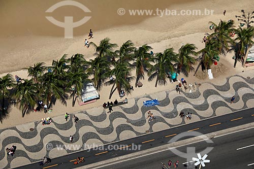  View of the Copacabana Beach waterfront during the undertow  - Rio de Janeiro city - Rio de Janeiro state (RJ) - Brazil
