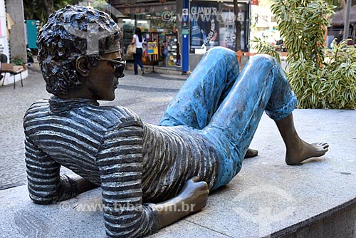  Detail of statue in tribute of the singer Cazuza - Cazuza Square  - Rio de Janeiro city - Rio de Janeiro state (RJ) - Brazil