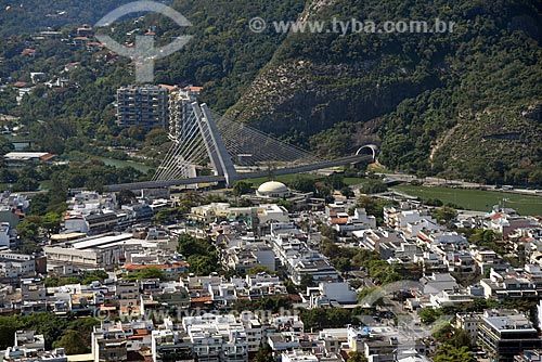  Aerial photo of Jardim Oceanico residential neighborhood with Cable-stayed bridge in line 4 of the Rio Subway in the background  - Rio de Janeiro city - Rio de Janeiro state (RJ) - Brazil