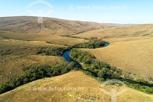  Drone view of Sao Francisco River in the upper part of the Serra da Canastra  - Sao Roque de Minas city - Minas Gerais state (MG) - Brazil
