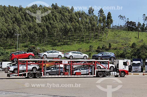  Car carrier truck - Presidente Dutra Road (BR-116)  - Queluz city - Sao Paulo state (SP) - Brazil