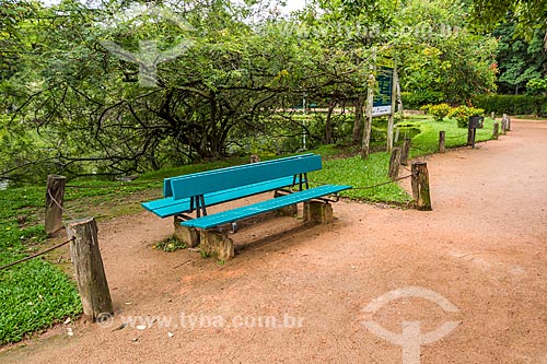  Park bench - Moinhos de Vento Park (Windmill Park)  - Porto Alegre city - Rio Grande do Sul state (RS) - Brazil