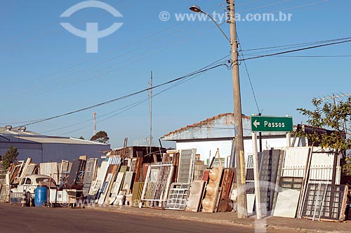  Junkyard on sale - on the banks of the Newton Penido Highway (MG-050)  - Itau de Minas city - Minas Gerais state (MG) - Brazil