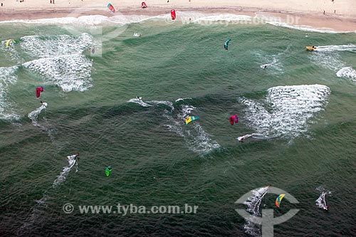  Aerial photo of practitioners of kitesurf - Barra da Tijuca Beach  - Rio de Janeiro city - Rio de Janeiro state (RJ) - Brazil
