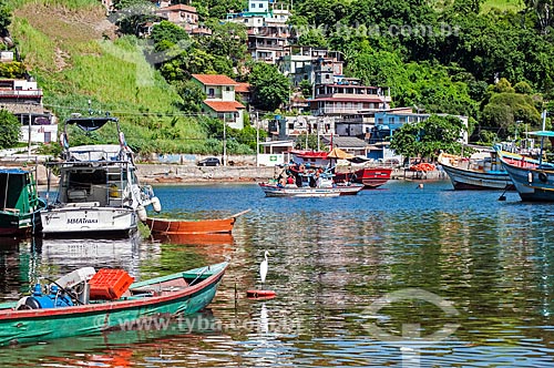  View of moored boat - Jurujuba Beach waterfront  - Niteroi city - Rio de Janeiro state (RJ) - Brazil