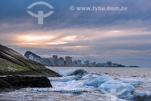  View of the Leblon Beach during the dawn  - Rio de Janeiro city - Rio de Janeiro state (RJ) - Brazil