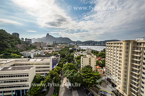  View of Pasteur Avenue during crossing between the Urca Mountain with the Sugarloaf in the background  - Rio de Janeiro city - Rio de Janeiro state (RJ) - Brazil