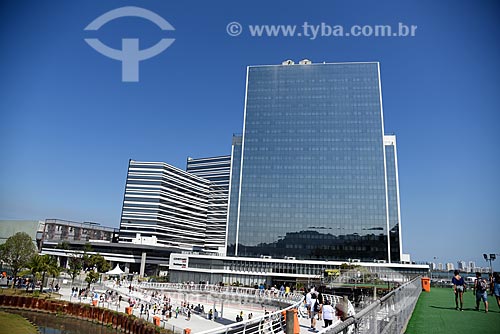  View of the building of the International Broadcasting Center - from footbridge Station of BRT Transolimpica - Terminal Centro Olimpico Station  - Rio de Janeiro city - Rio de Janeiro state (RJ) - Brazil