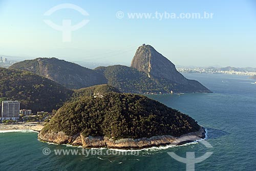  Aerial photo of the Environmental Protection Area of Morro do Leme with the Sugarloaf in the background  - Rio de Janeiro city - Rio de Janeiro state (RJ) - Brazil