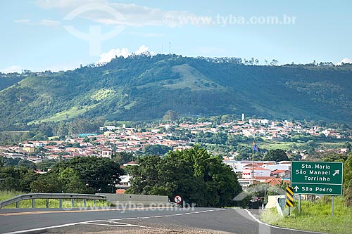  General view of the Sao Pedro city with the Itaqueri Mountain Range in the background  - Sao Pedro city - Sao Paulo state (SP) - Brazil