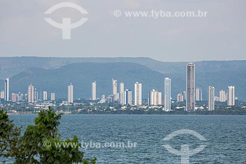  View of the Tocantins River with buildings in the background  - Palmas city - Tocantins state (TO) - Brazil