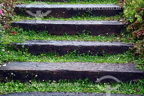  Steps made with tie in garden  - Campos do Jordao city - Sao Paulo state (SP) - Brazil