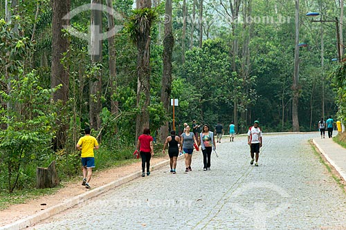  People walking - Saint Lucy Grotto Ecological Park  - Maua city - Sao Paulo state (SP) - Brazil