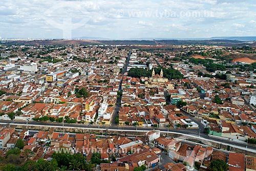 Picture taken with drone of the Jose Alves de Figueiredo Avenue with the Crato city  - Crato city - Ceara state (CE) - Brazil