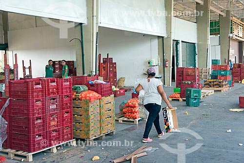  Inside of warehouse of the Centrals of Supply of Ceara State S.A. - CEASA do Cariri  - Barbalha city - Ceara state (CE) - Brazil