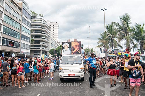  Picture of Albino Pinheiro - founder of Banda de Ipanema carnival street troup - and Oscar Niemeyer during the parade - Vieira Souto Avenue  - Rio de Janeiro city - Rio de Janeiro state (RJ) - Brazil