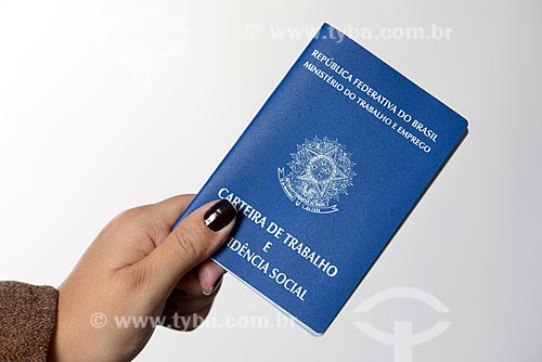  Hand holding work permit  - Rio de Janeiro city - Rio de Janeiro state (RJ) - Brazil