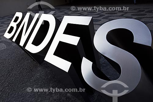  Logo of the National Bank for Economic and Social Development (BNDES) opposite to the headquarter  - Rio de Janeiro city - Rio de Janeiro state (RJ) - Brazil