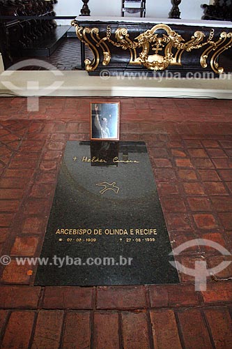  Detail of the tomb of Dom Helder Camara - Archbishop Emeritus of Olinda and Recife - inside of the Cathedral of Olinda (1540)  - Olinda city - Pernambuco state (PE) - Brazil