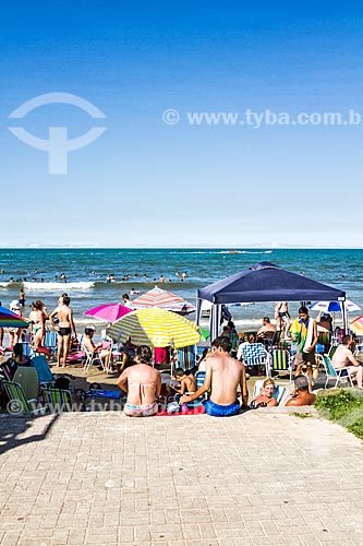  Bathers - Meia Beach (Half Beach)  - Itapema city - Santa Catarina state (SC) - Brazil
