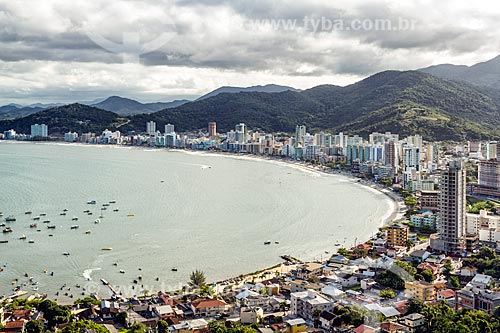  General view of the Itapema city waterfront from the Encanto Mirante (Charm Mirante) - Cabeco Hill  - Itapema city - Santa Catarina state (SC) - Brazil