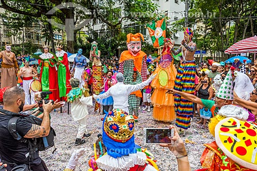  Revelers during the parade of the Gigantes da Lira carnival street troup  - Rio de Janeiro city - Rio de Janeiro state (RJ) - Brazil