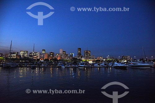  View of the Rio Boulevard Tour - boat sightseeing in Guanabara Bay - with the buildings from the city center of Rio de Janeiro in the background  - Rio de Janeiro city - Rio de Janeiro state (RJ) - Brazil