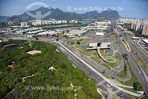 Aerial photo of the Municipal Natural Park Bosque da Barra - to the left - with the Arts City - old Music City - and the Rock of Gavea in the background  - Rio de Janeiro city - Rio de Janeiro state (RJ) - Brazil