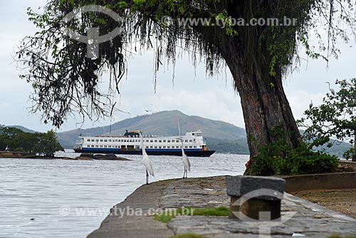  View of barge that makes crossing between Rio de Janeiro and Paqueta near to Station Waterway Paqueta Island  - Rio de Janeiro city - Rio de Janeiro state (RJ) - Brazil