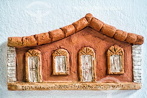  Detail of handicraft in ceramic - historic house - Ribeirao da Ilha neighborhood  - Florianopolis city - Santa Catarina state (SC) - Brazil