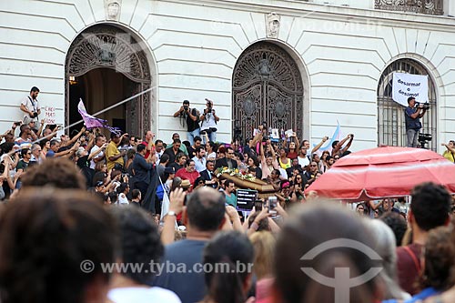  Coffin with the body of Vereadora Marielle Franco - arriving in Pedro Ernesto Palace - headquarters of Municipal Chamber of Rio de Janeiro city  - Rio de Janeiro city - Rio de Janeiro state (RJ) - Brazil
