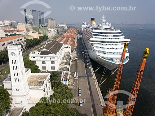  Picture taken with drone of the cruise ship being stocked - Pier Maua  - Rio de Janeiro city - Rio de Janeiro state (RJ) - Brazil