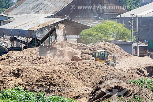 Stack of wood waste used for the production of biomass in the industrial district of the city of Mauá  - Maua city - Sao Paulo state (SP) - Brazil