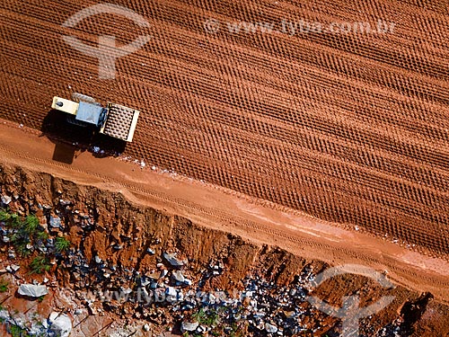  Picture taken with drone of the earthmoving to duplication of the Jayme Camara Highway (GO-070) near to Goias city  - Goias city - Goias state (GO) - Brazil
