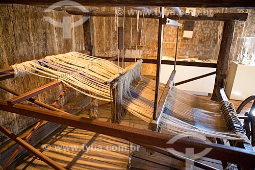  Detail of loom - part of the permanent collection - on exhibit - Bandeiras Museum (Flags Museum) - 1766 - old Jail and Municipal Chamber  - Goias city - Goias state (GO) - Brazil
