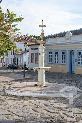 Detail of fountain - Castelo Branco square  - Goias city - Goias state (GO) - Brazil