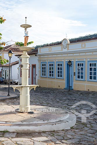  Detail of fountain - Castelo Branco square  - Goias city - Goias state (GO) - Brazil